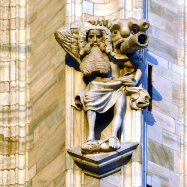 duomostatuagigante2.jpg