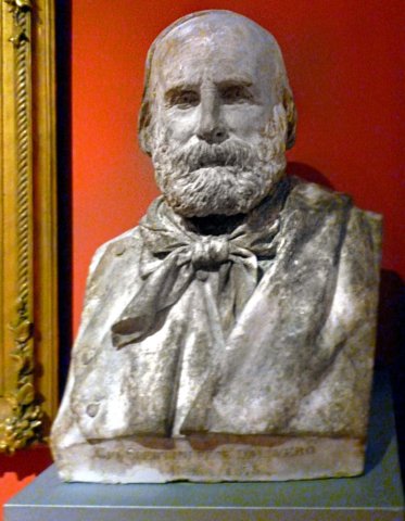 bustogaribaldi.jpg